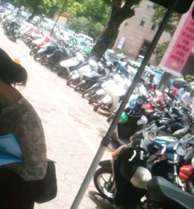 Bệnh viện K: Dân kêu trời vì vé xe cắt cổ, trộm cắp hoành hành